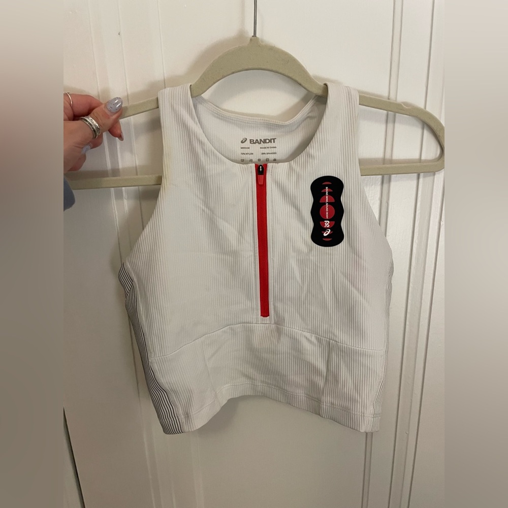 Bandit x ASICS women’s racing crop top